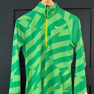 Large Nike quarter zip running shirt